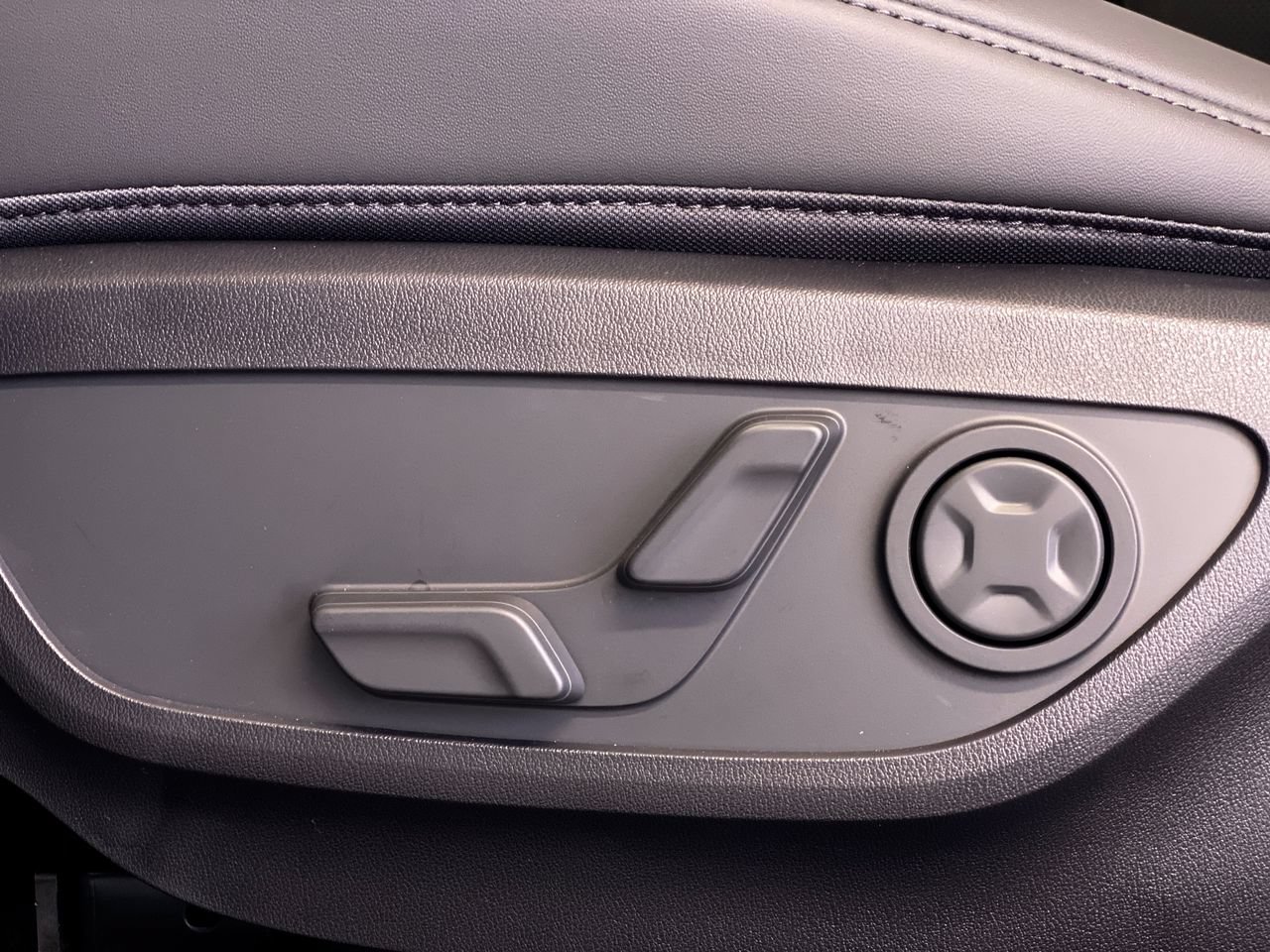 New 2027 Kia Seltos X-Line S AWD/4WD image 17