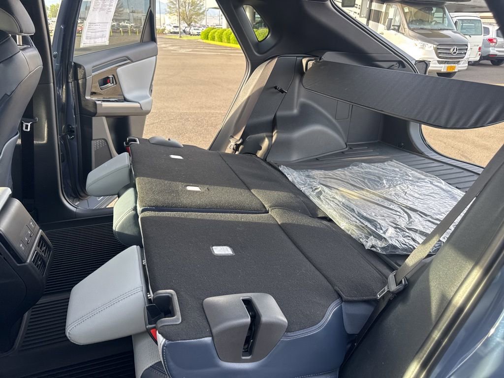 Certified 2024 Subaru Solterra Limited image 15