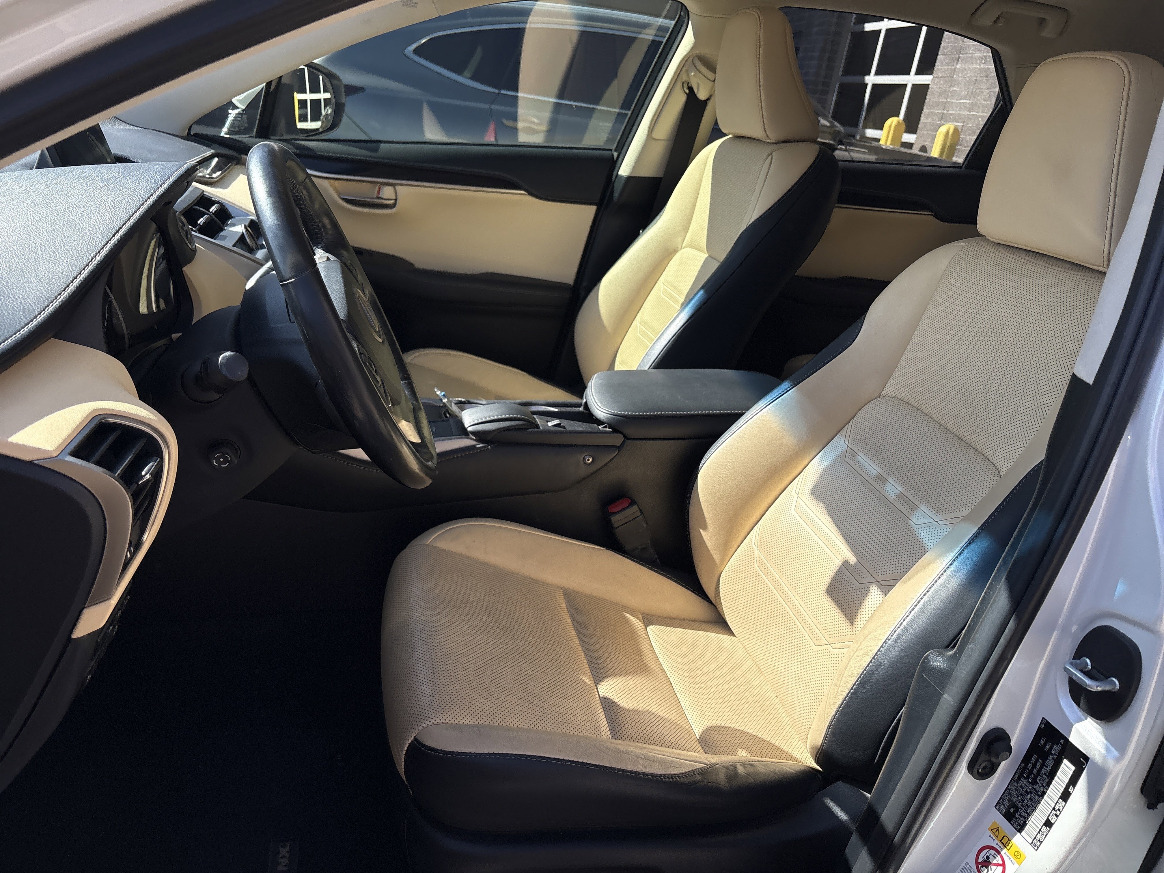 Used 2015 Lexus NX 300h AWD w/ Luxury Package image 16