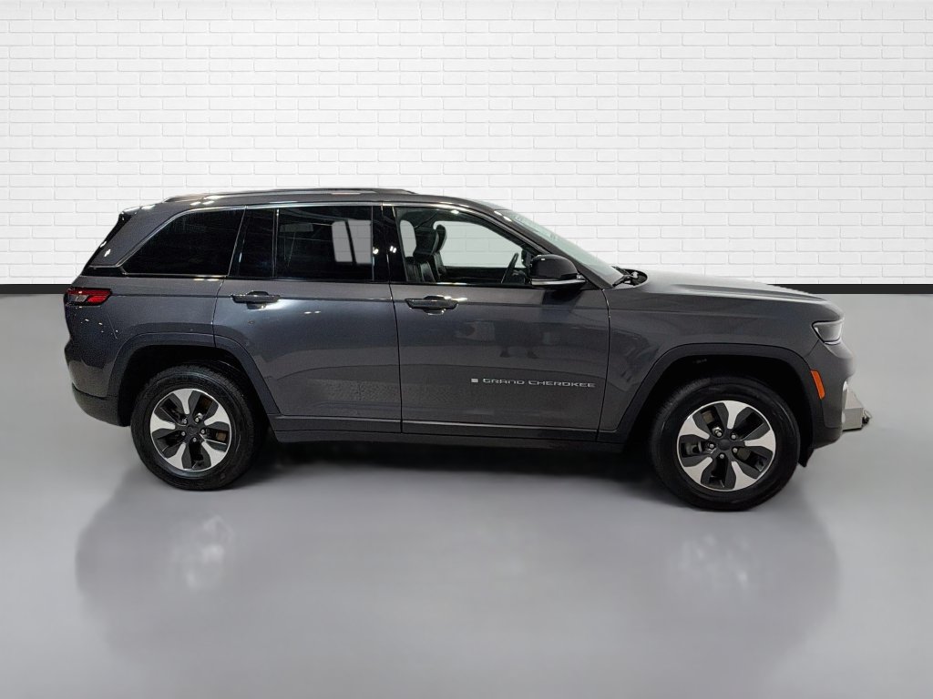 Used 2023 Jeep Grand Cherokee 4WD 4xe image 10