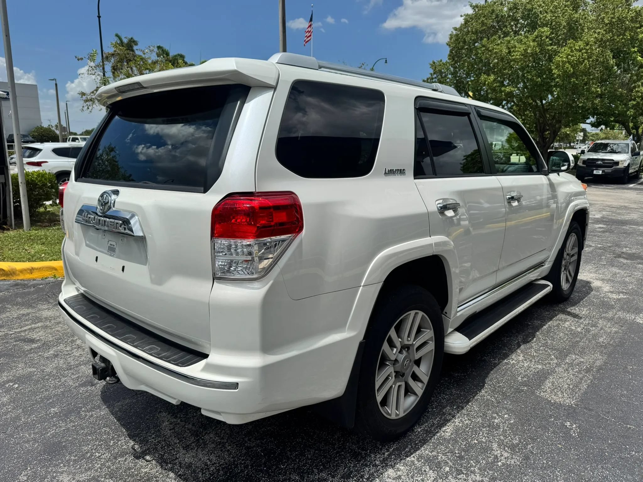 Used 2013 Toyota 4Runner Limited AWD/4WD image 6
