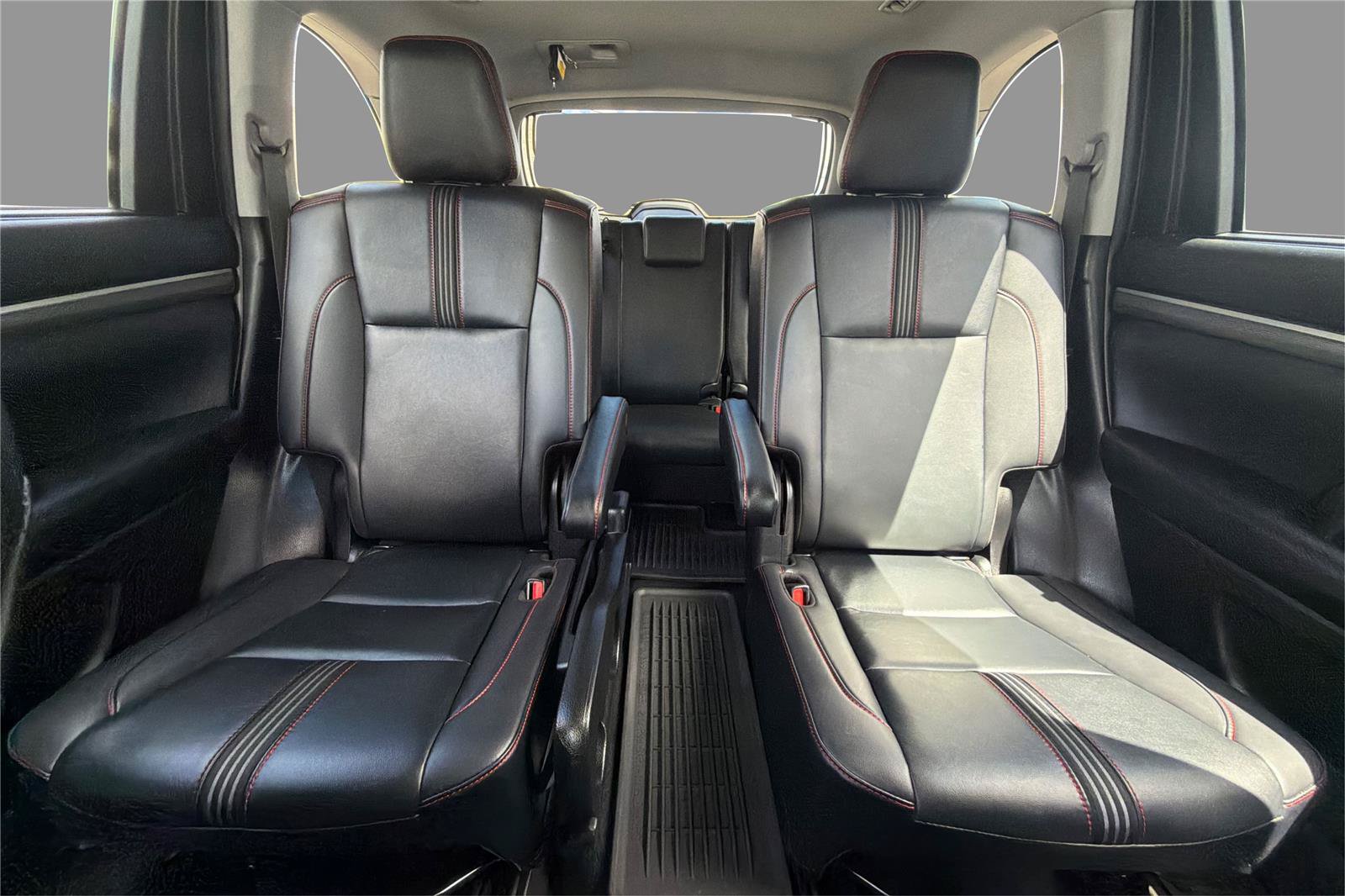 Used 2019 Toyota Highlander SE AWD/4WD image 14