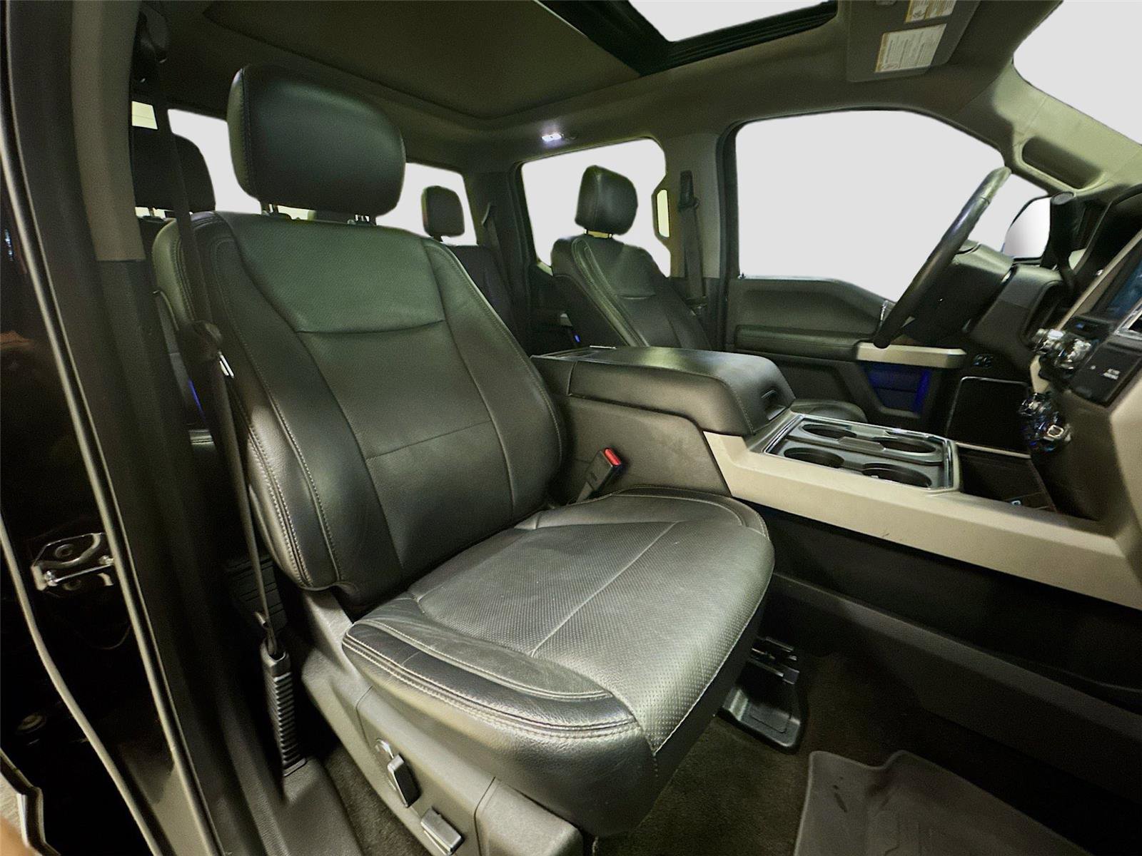 Used 2017 Ford F250 Lariat w/ Lariat Ultimate Package image 29