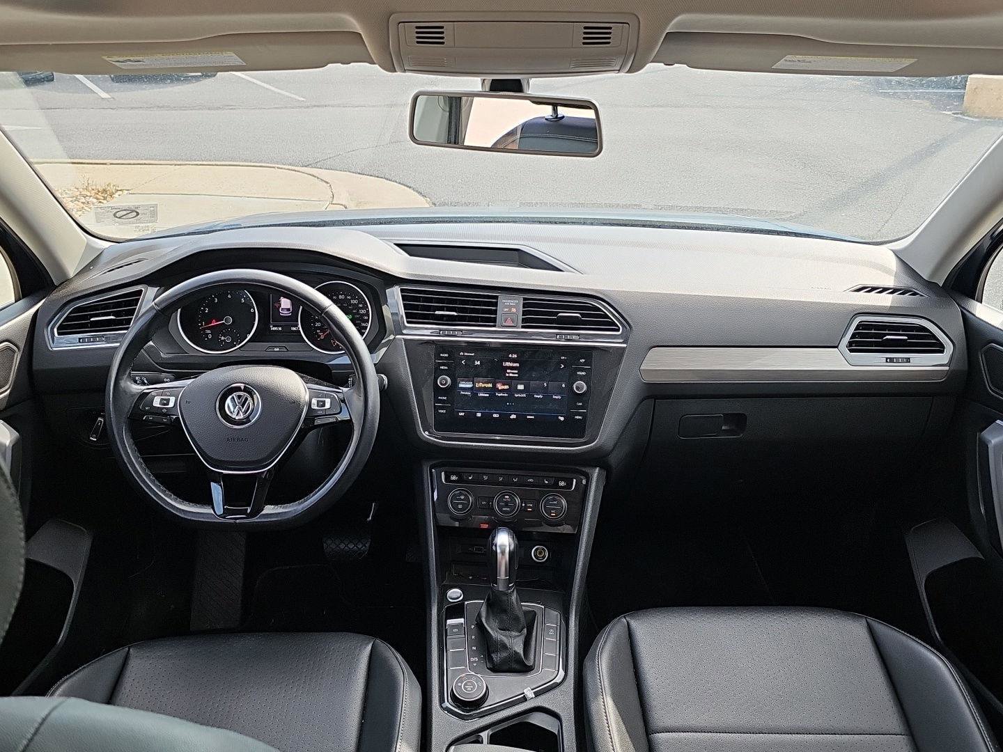 Used 2019 Volkswagen Tiguan SE w/ Panoramic Sunroof Package image 8