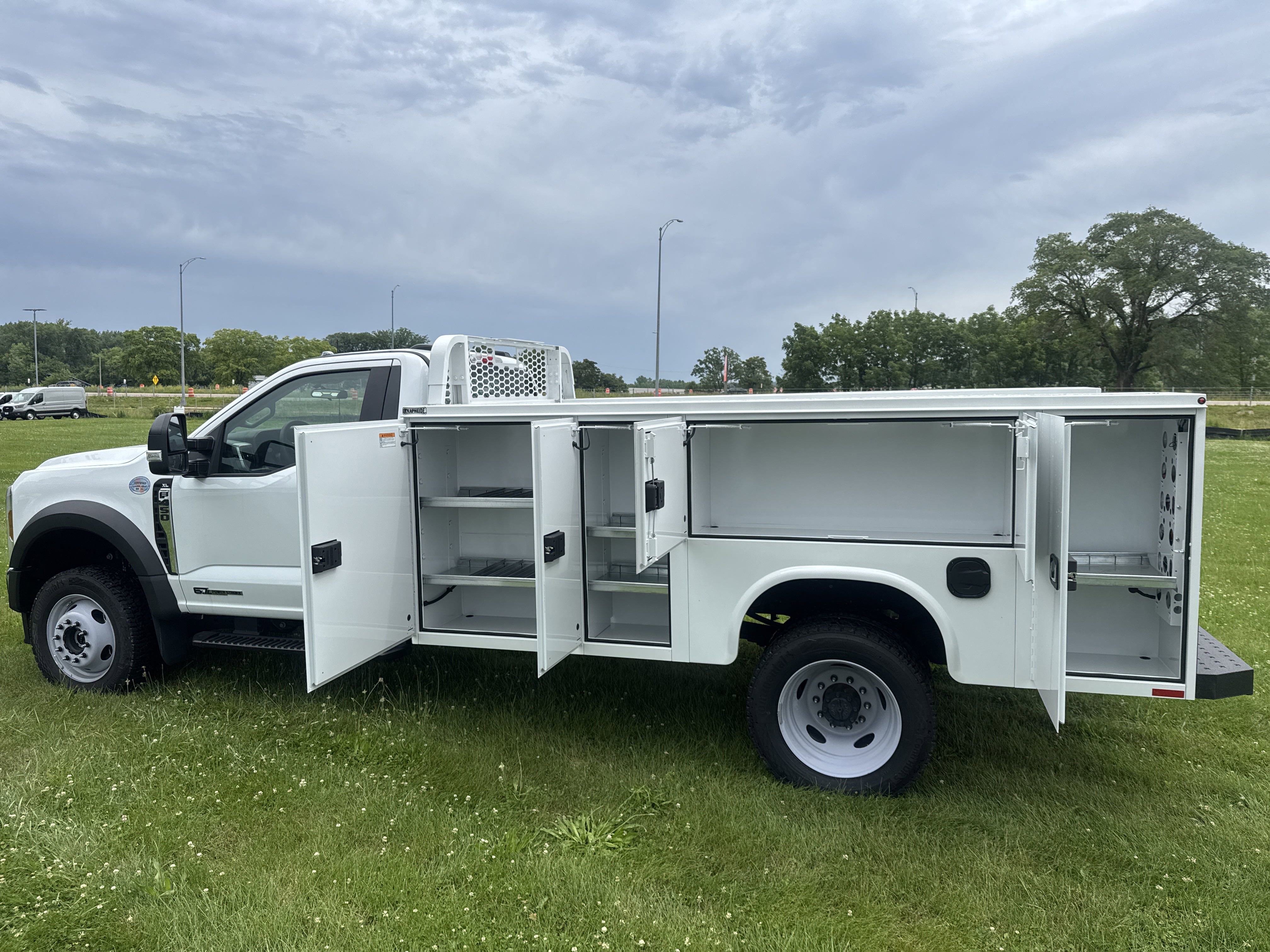 New 2024 Ford F450 XL image 2