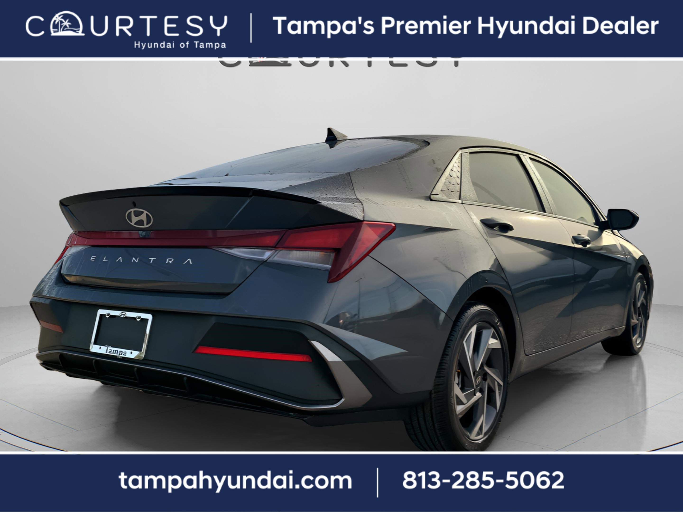 Certified 2025 Hyundai Elantra Sport image 3