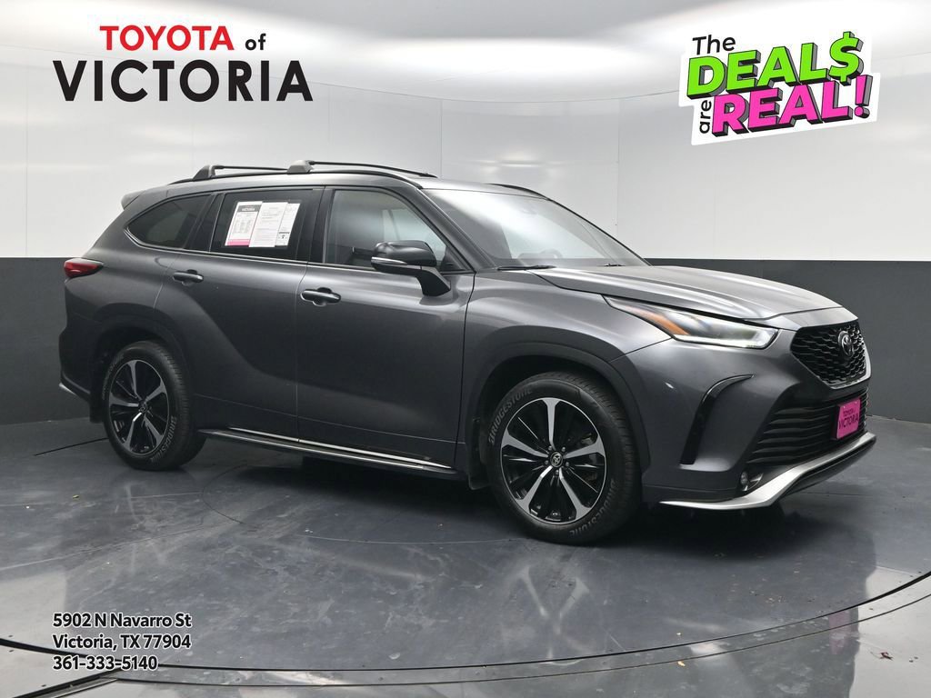 Used 2021 Toyota Highlander XSE video 1