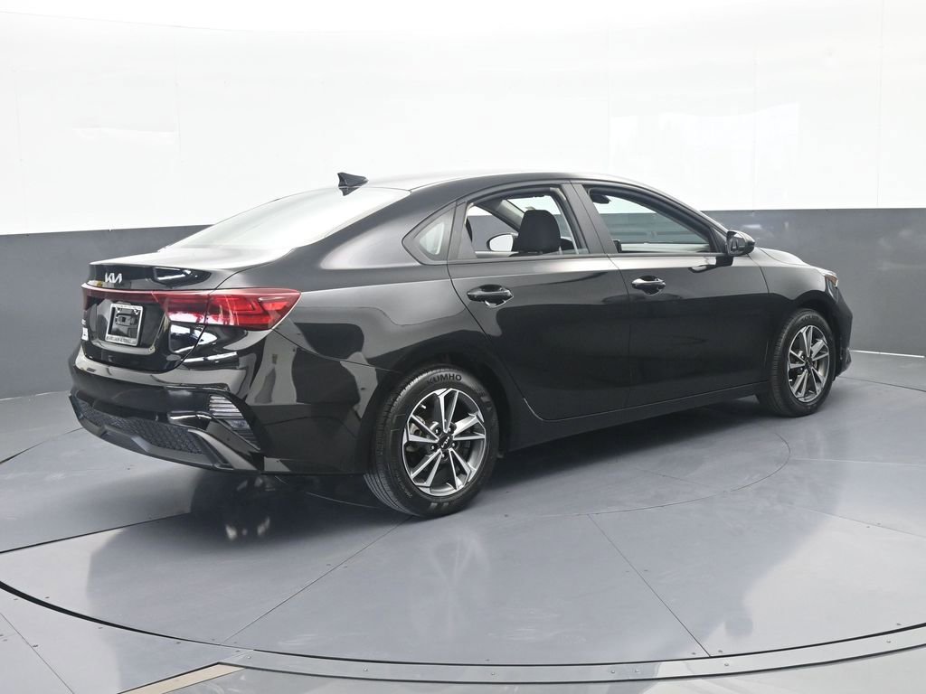 Used 2023 Kia Forte LXS FWD image 6