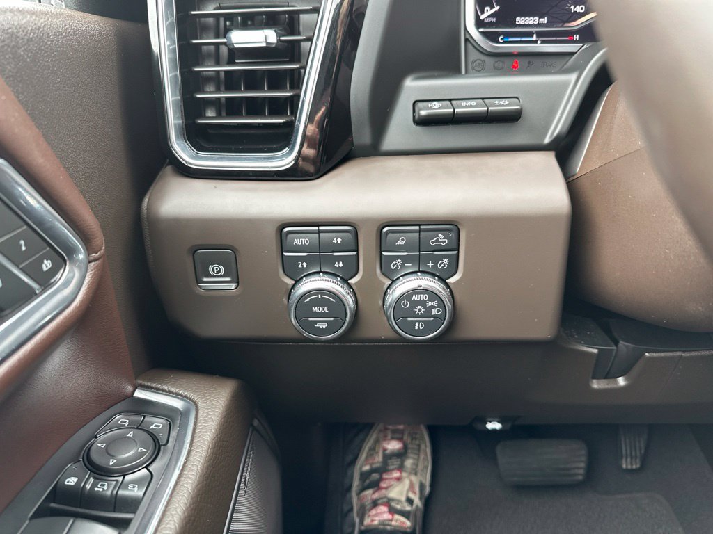 Used 2024 GMC Sierra 2500 Denali w/ Denali Reserve Package AWD/4WD image 27