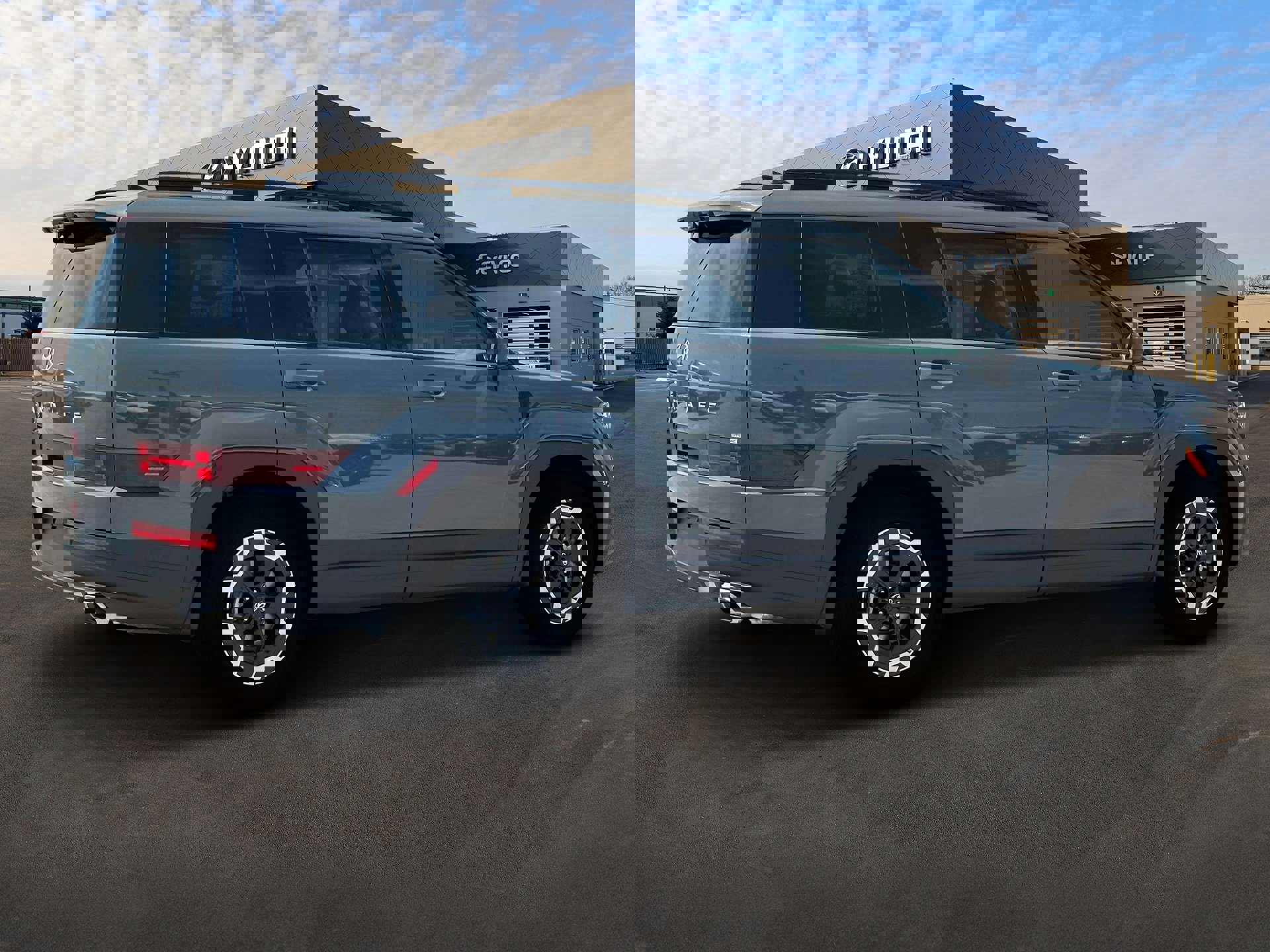 Used 2025 Hyundai Santa Fe SEL image 8