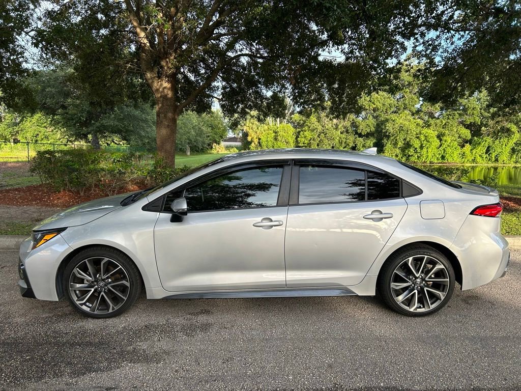 Used 2020 Toyota Corolla SE FWD image 3