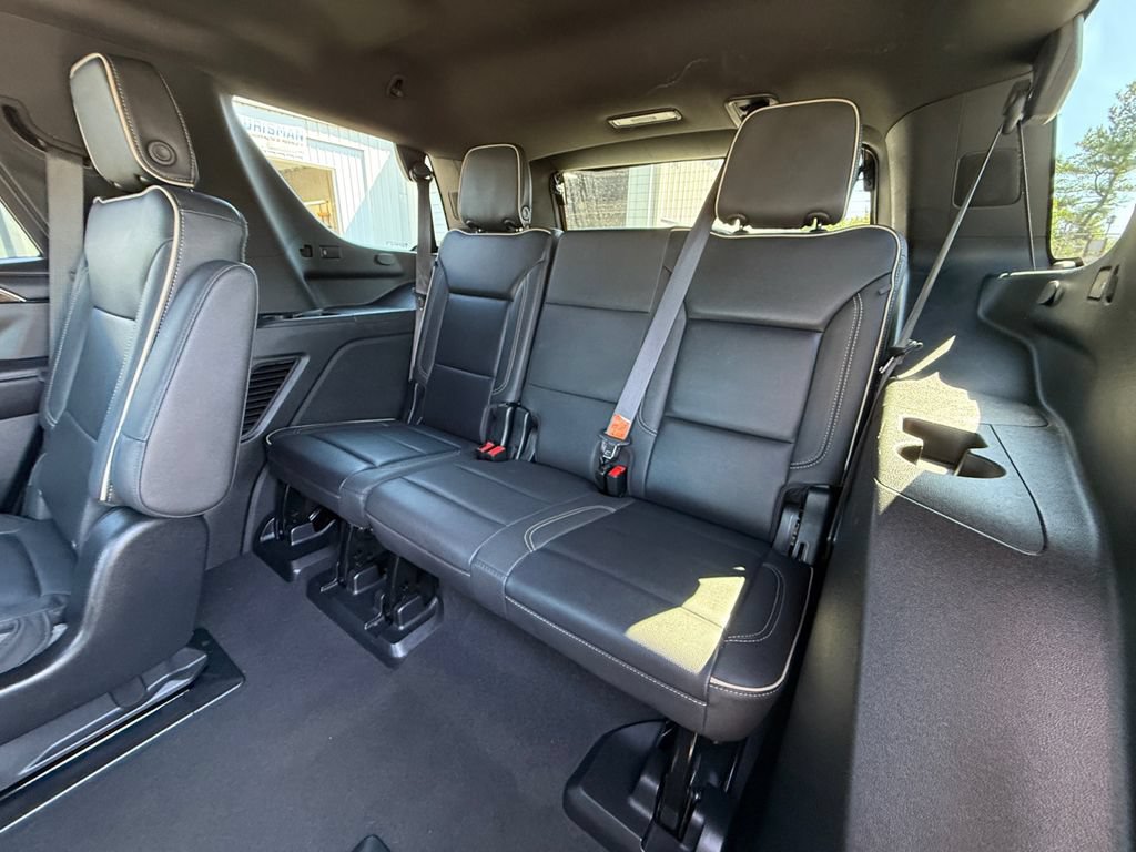 Used 2023 Chevrolet Tahoe Premier AWD/4WD image 24