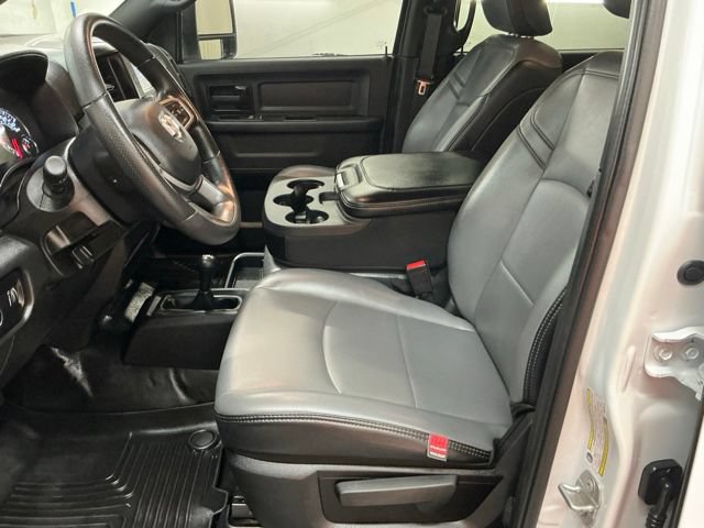 Used 2024 RAM 2500 Tradesman w/ Chrome Appearance Group AWD/4WD image 14