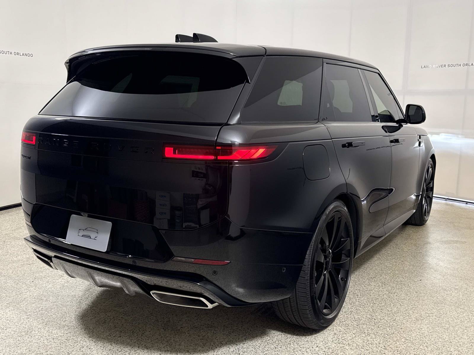New 2027 Land Rover Range Rover Sport Dynamic SE AWD/4WD image 5