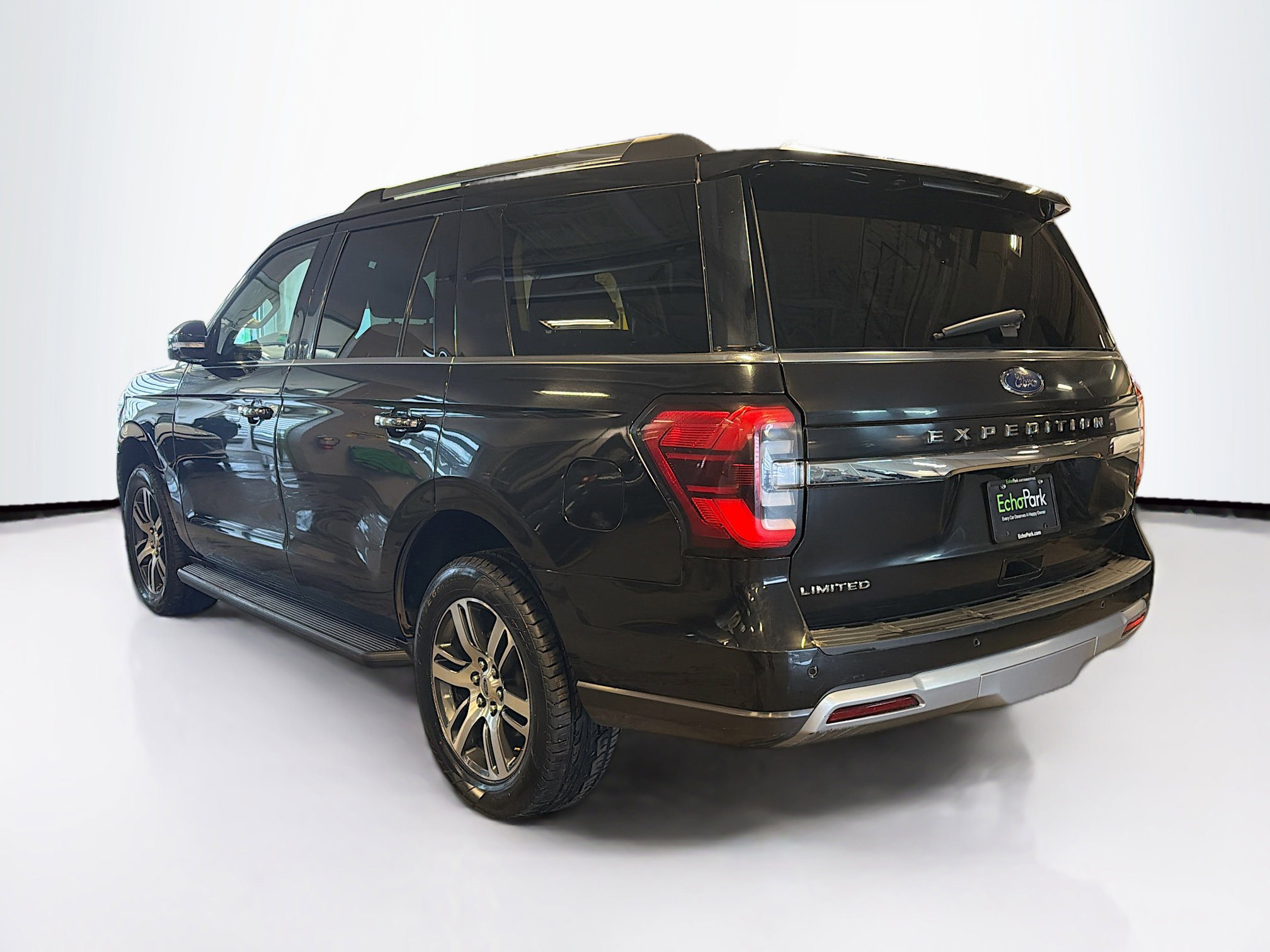 Used 2024 Ford Expedition Limited image 5
