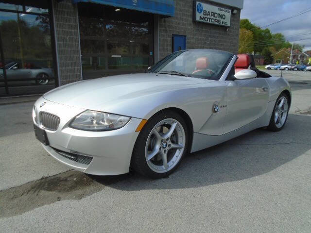 Used 2006 BMW Z4 3.0si RWD image 2