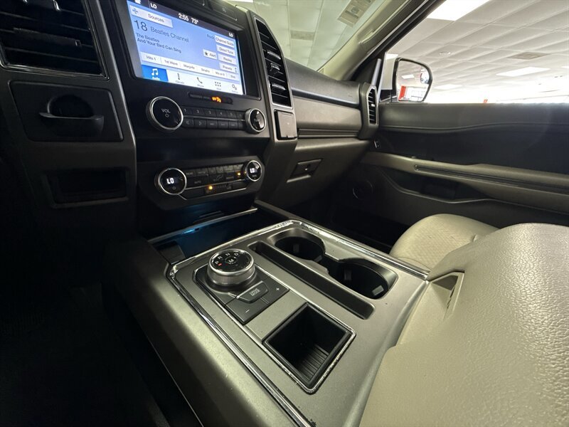 Used 2019 Ford Expedition Max XLT RWD image 26