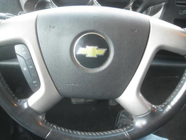 Used 2010 Chevrolet Silverado 1500 LT image 12