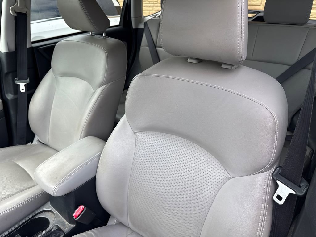 Used 2015 Subaru Forester 2.5i Limited AWD/4WD image 8