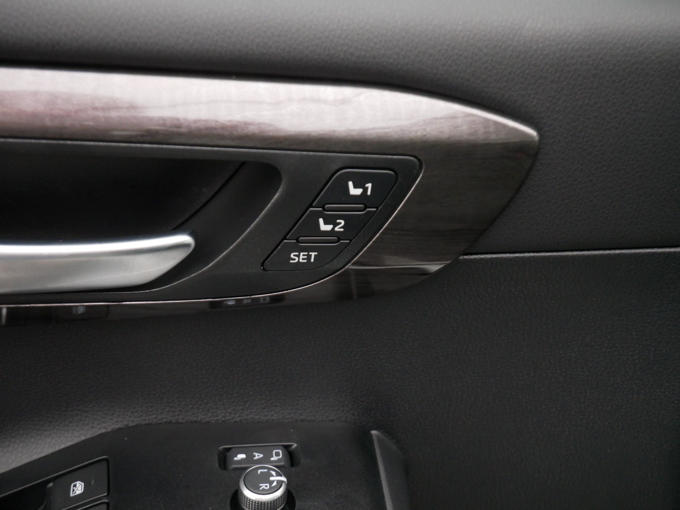 Certified 2026 Toyota Highlander Platinum AWD/4WD image 19