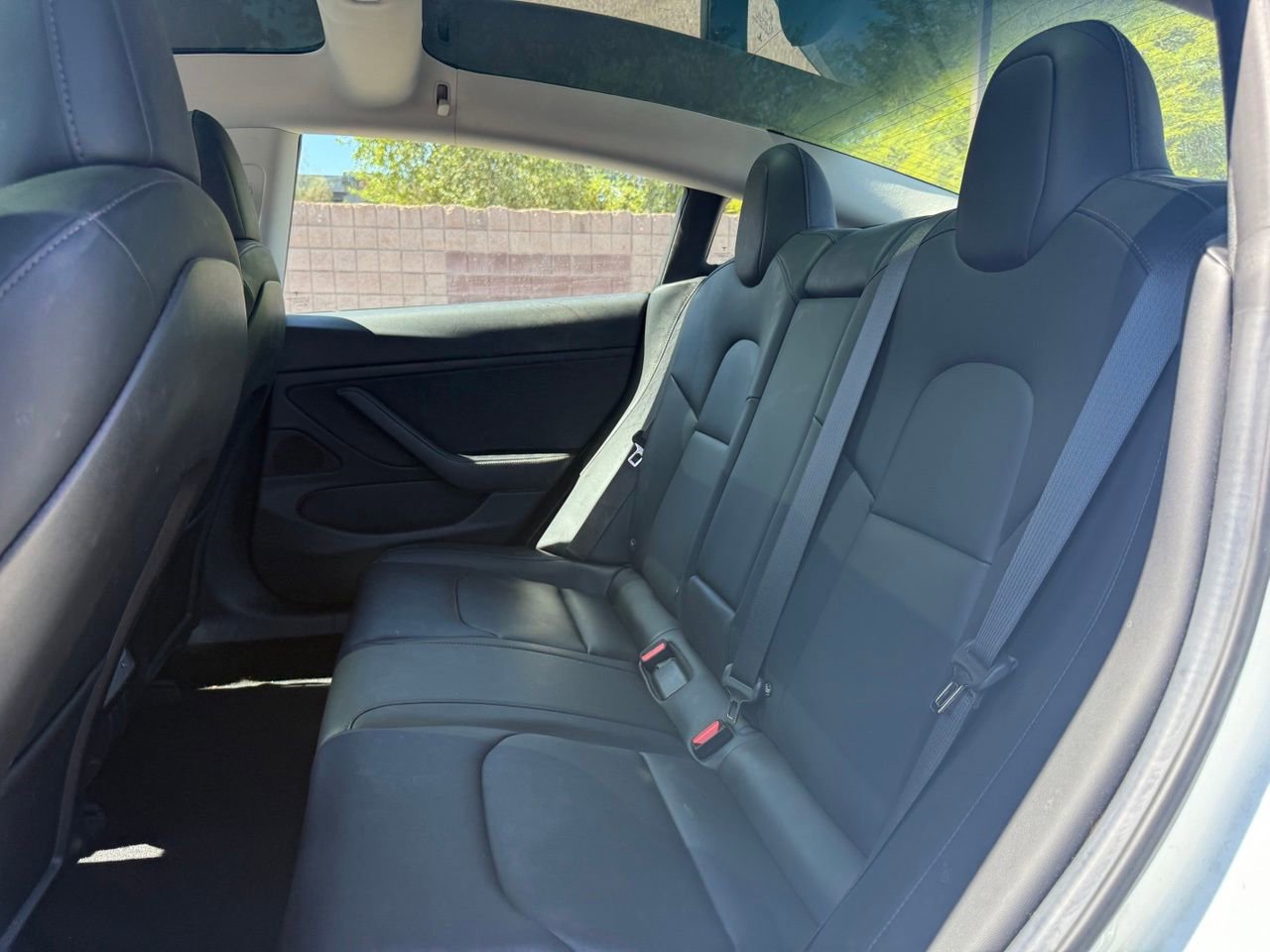 Used 2018 Tesla Model 3 Long Range RWD image 8