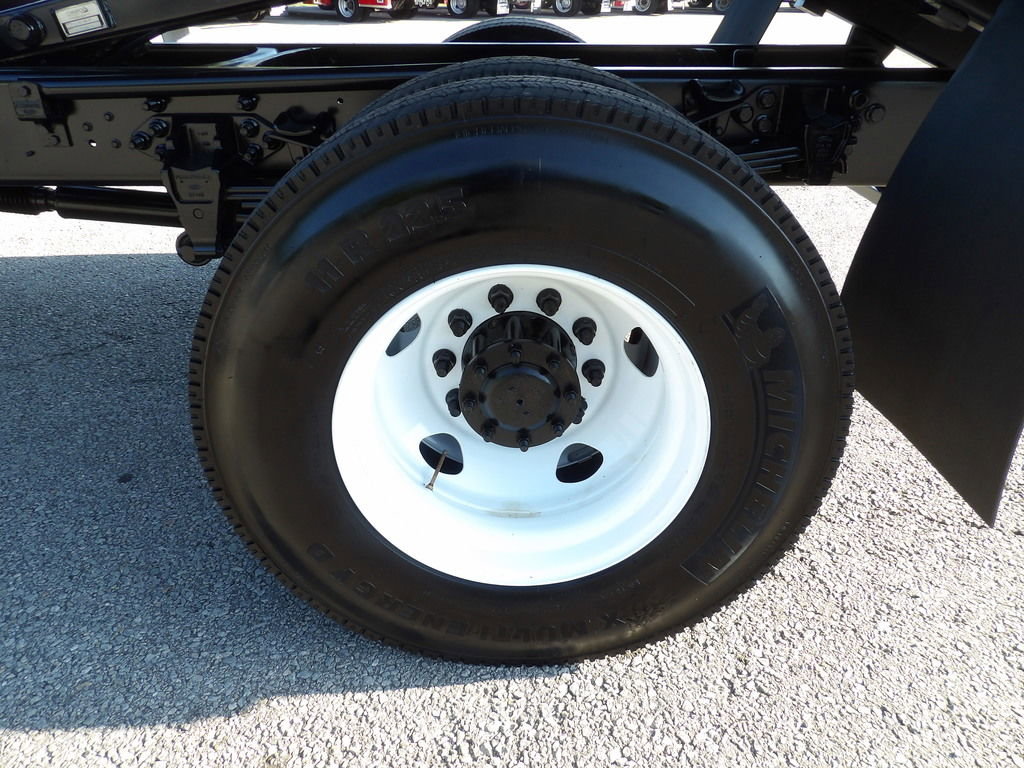 Used 2023 Ford F750 2WD Crew Cab Super Duty image 73