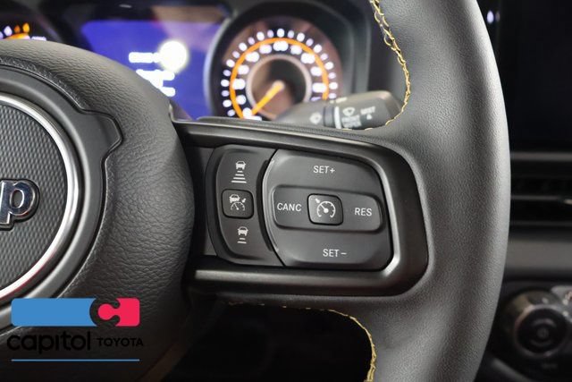 Used 2024 Jeep Gladiator Sport w/ Premium Package AWD/4WD image 18