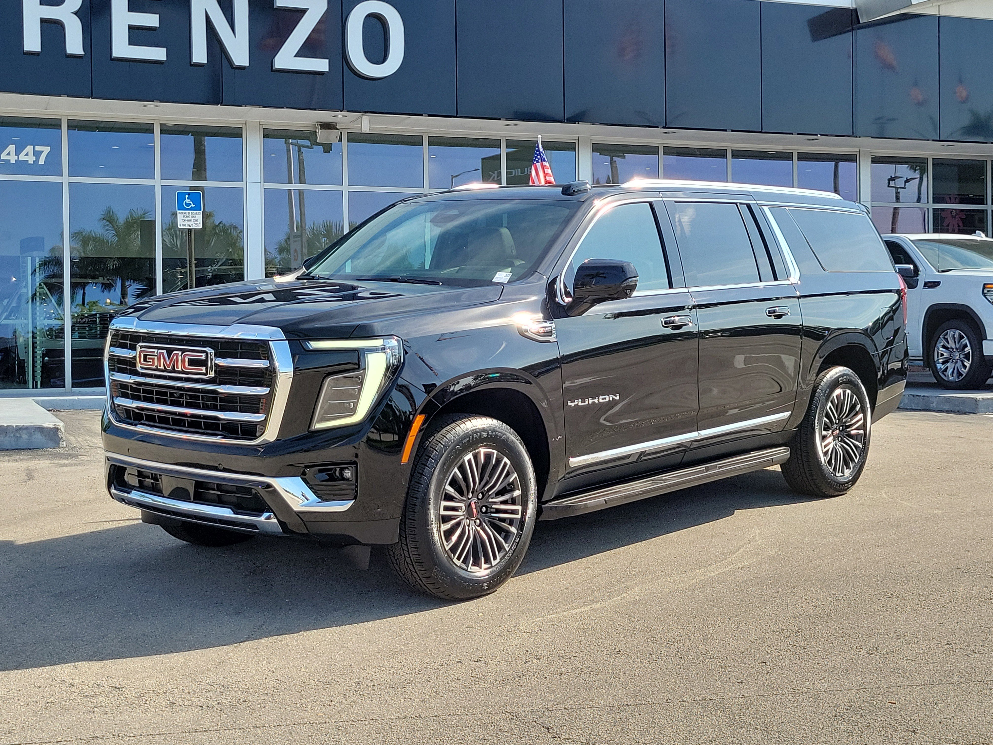 Used 2026 GMC Yukon XL Elevation w/ Elevation Premium Package RWD image 1