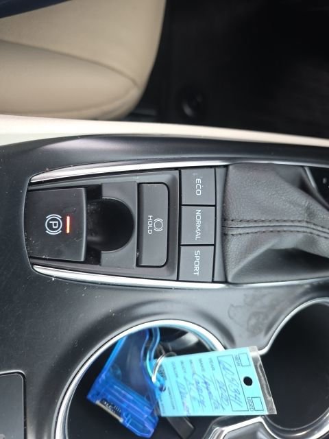 Certified 2020 Toyota Camry XLE image 21