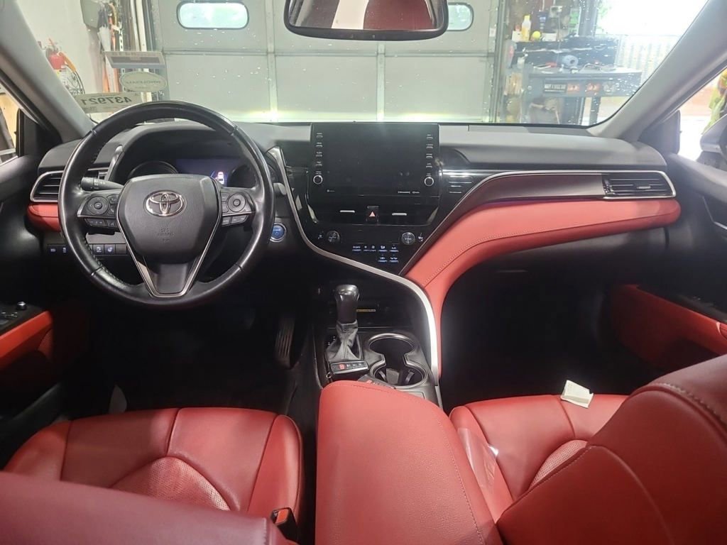 Used 2022 Toyota Camry XSE w/ Cold Weather Package FWD image 10