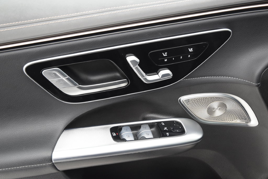 Used 2024 Mercedes-Benz EQE 350+ SUV image 21