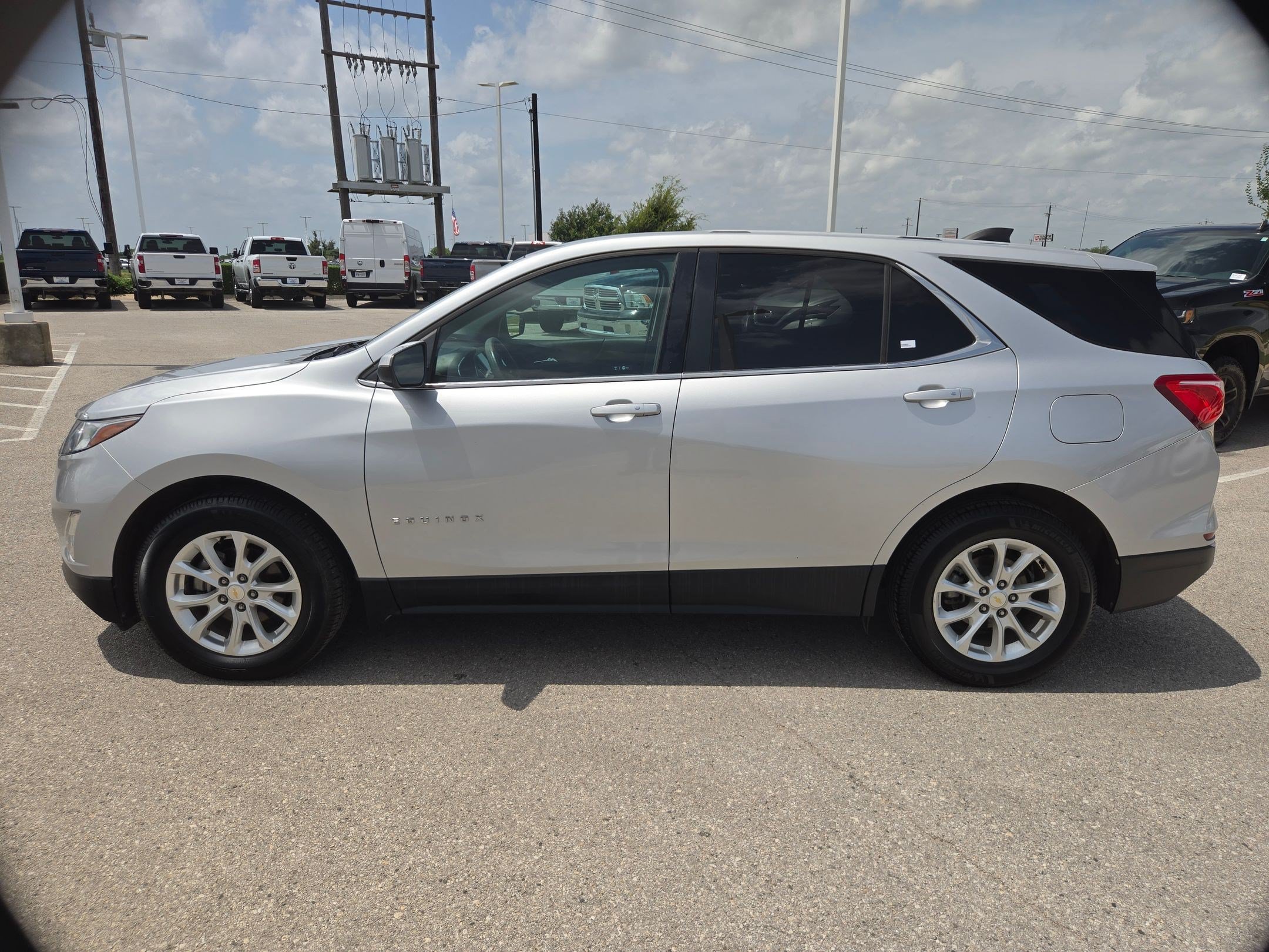Used 2018 Chevrolet Equinox LT FWD image 6