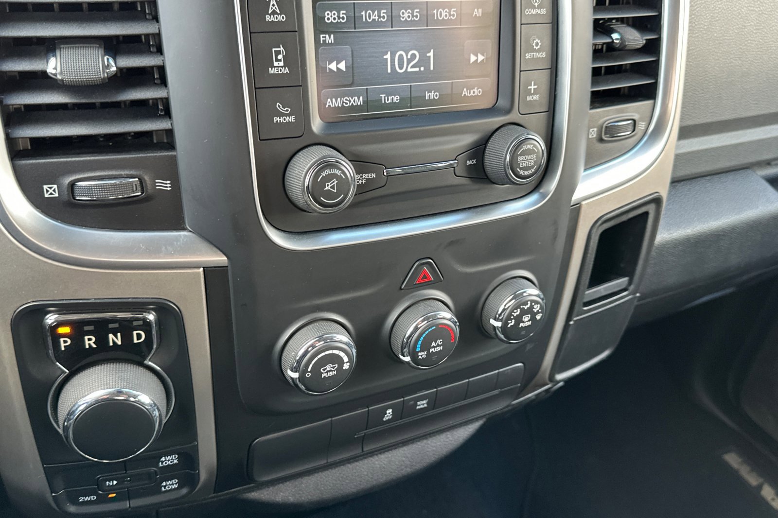 Used 2017 RAM 1500 Classic SLT image 26