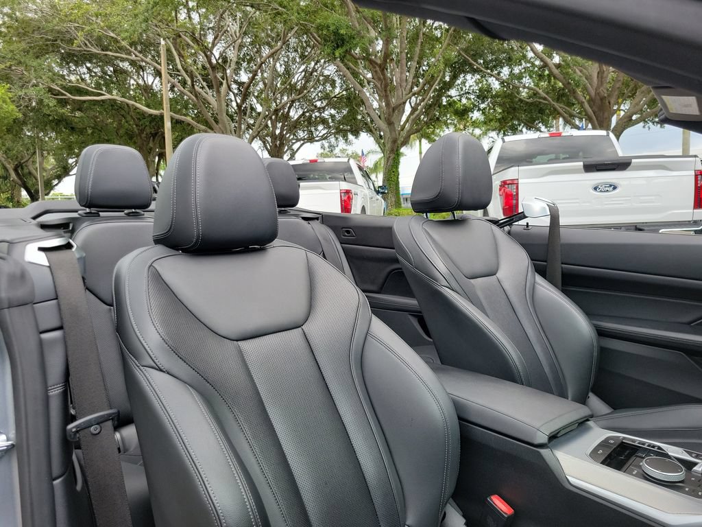 Used 2024 BMW 430i Convertible w/ Premium Package RWD image 18