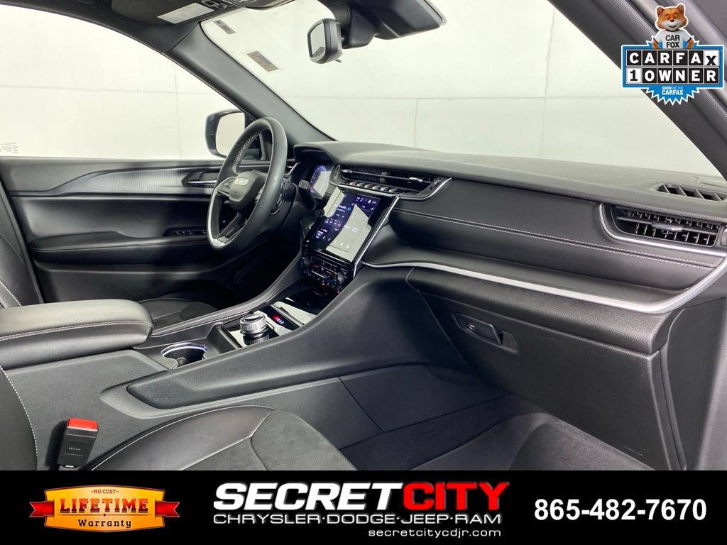 Used 2023 Jeep Grand Cherokee Altitude AWD/4WD image 31