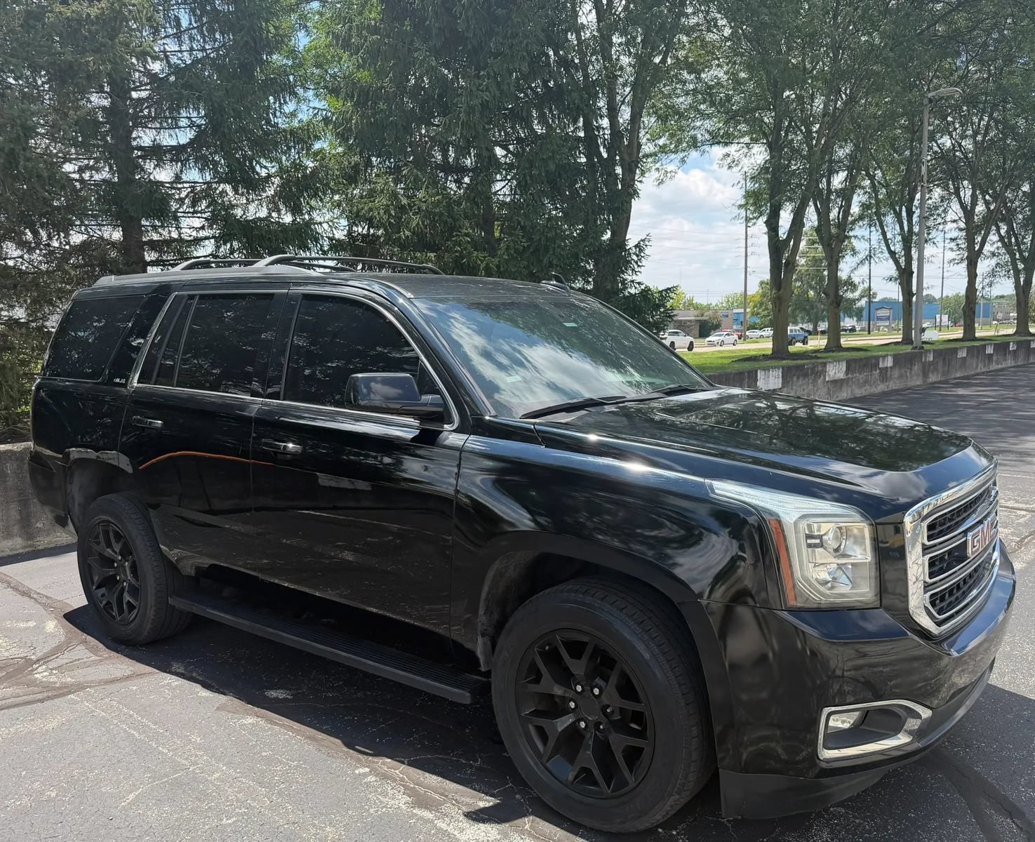 Used 2020 GMC Yukon SLE w/ SLE Value Package RWD image 8