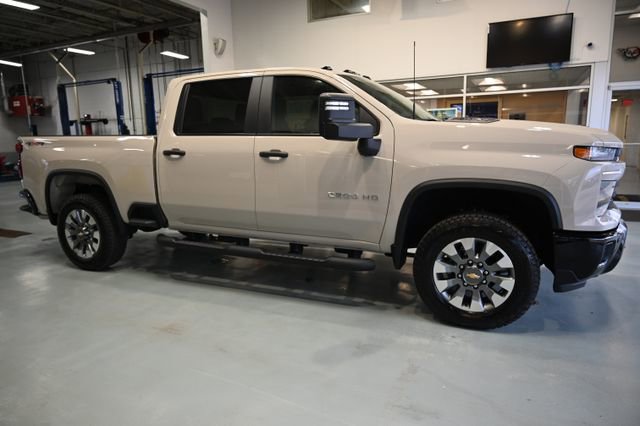New 2026 Chevrolet Silverado 2500 Custom w/ Custom Value Package AWD/4WD image 4