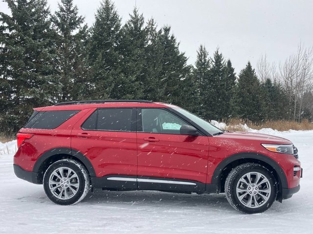 Used 2023 Ford Explorer XLT w/ Equipment Group 202A image 20