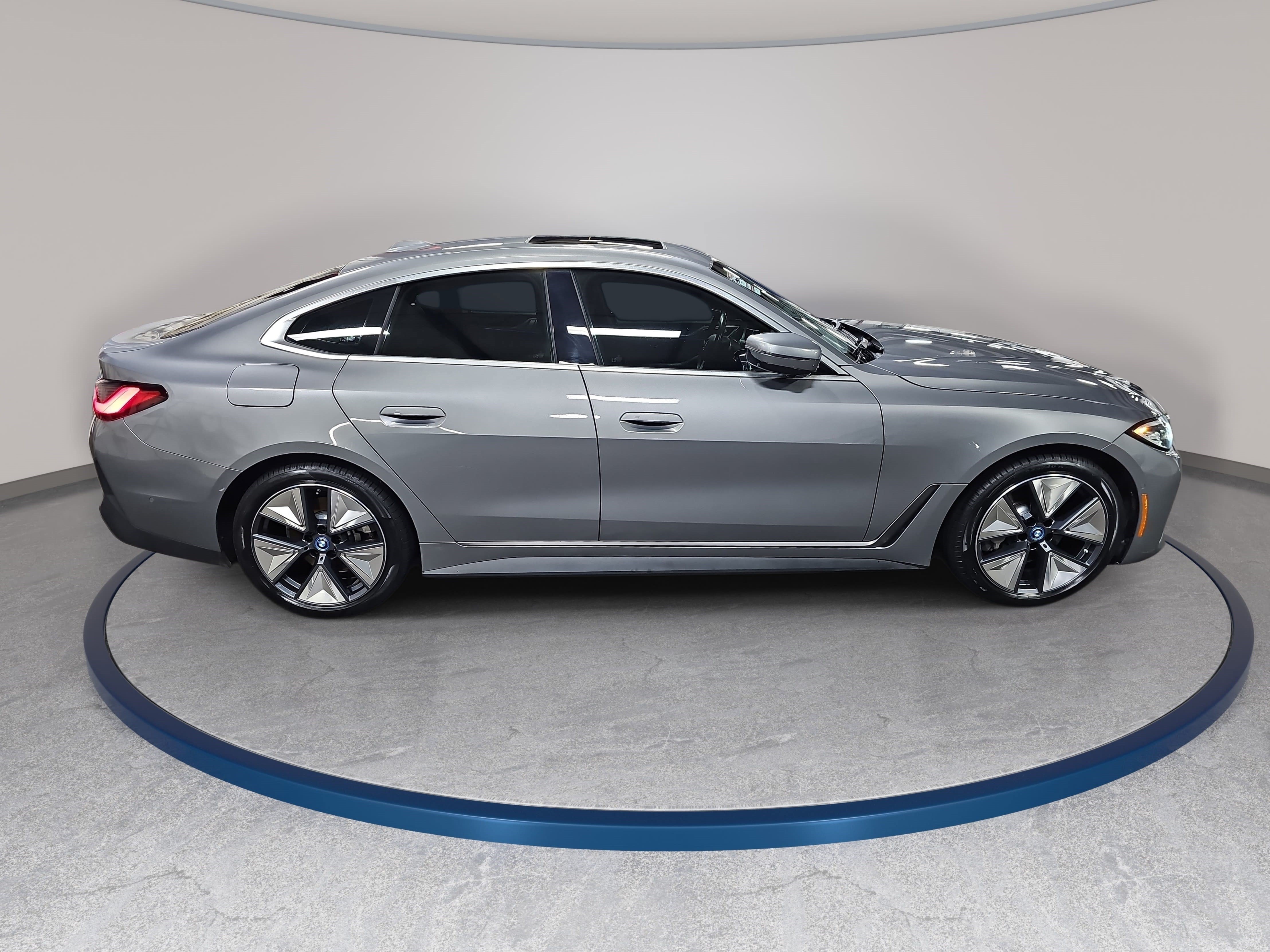 Used 2024 BMW i4 eDrive40 w/ Premium Package RWD image 4