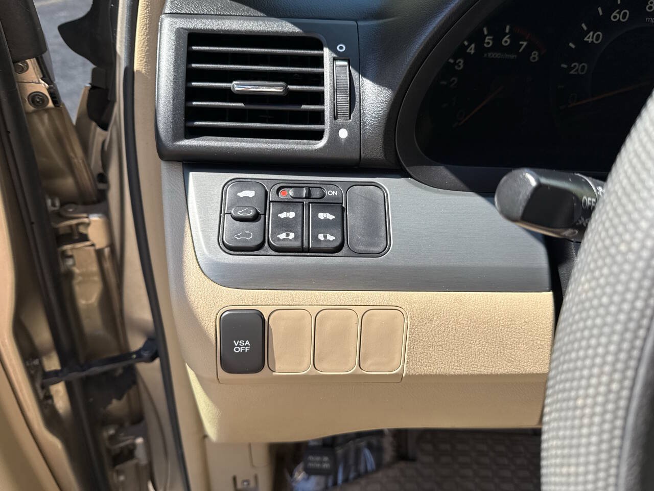 Used 2005 Honda Odyssey EX-L image 34