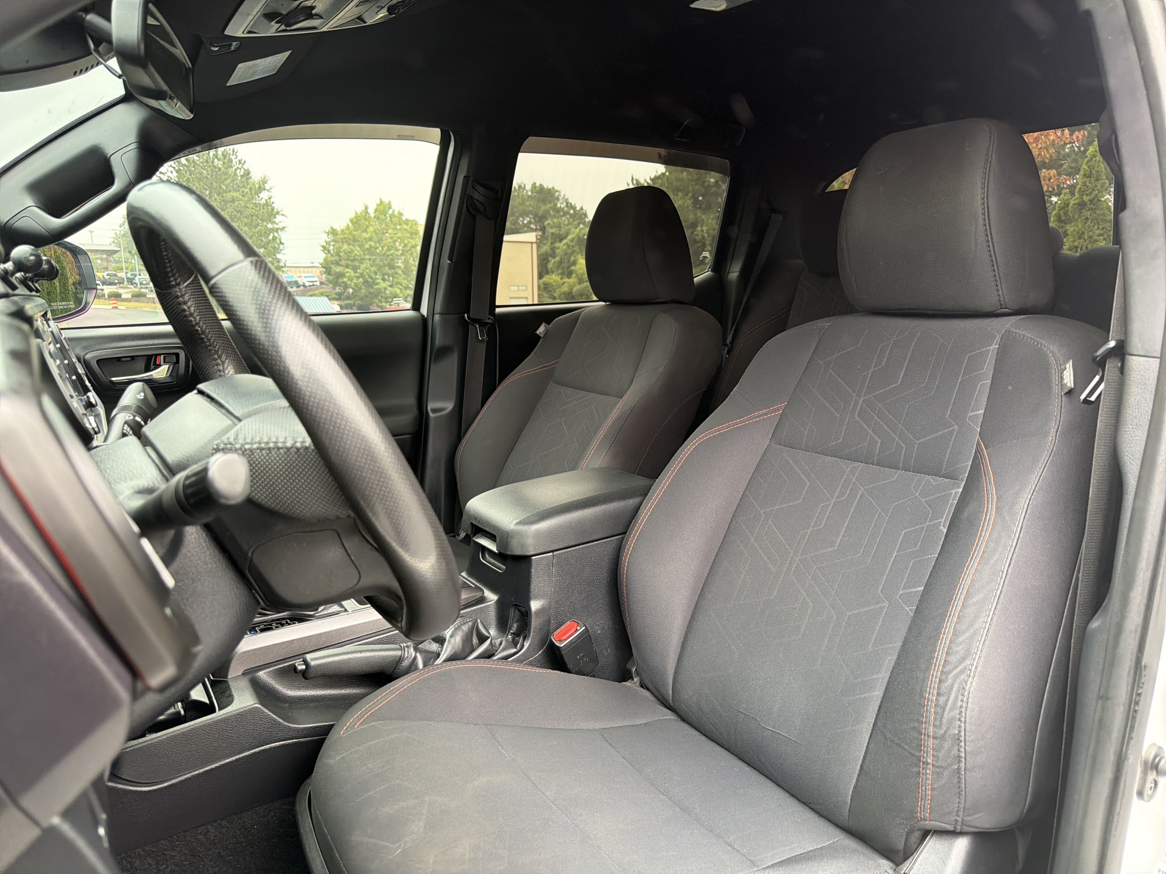 Used 2020 Toyota Tacoma TRD Off-Road AWD/4WD image 58