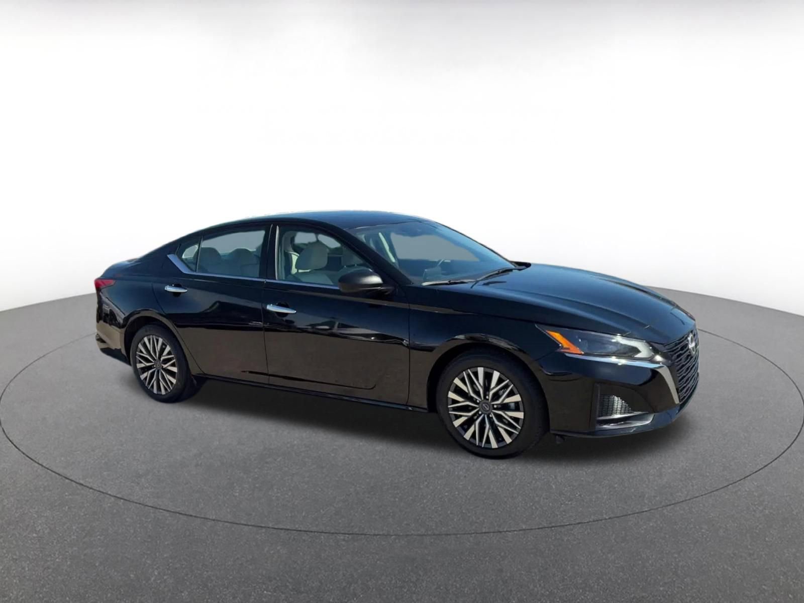 Used 2025 Nissan Altima 2.5 SV video 2