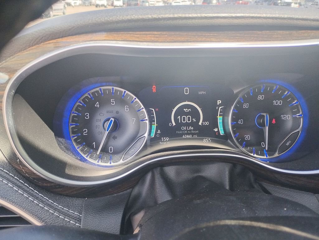 Used 2023 Chrysler Pacifica Limited FWD image 10