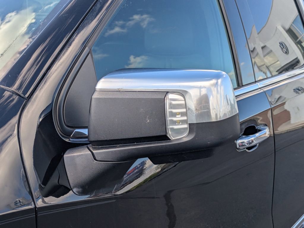 Used 2025 Chevrolet Silverado 1500 High Country w/ High Country Premium Package AWD/4WD image 13