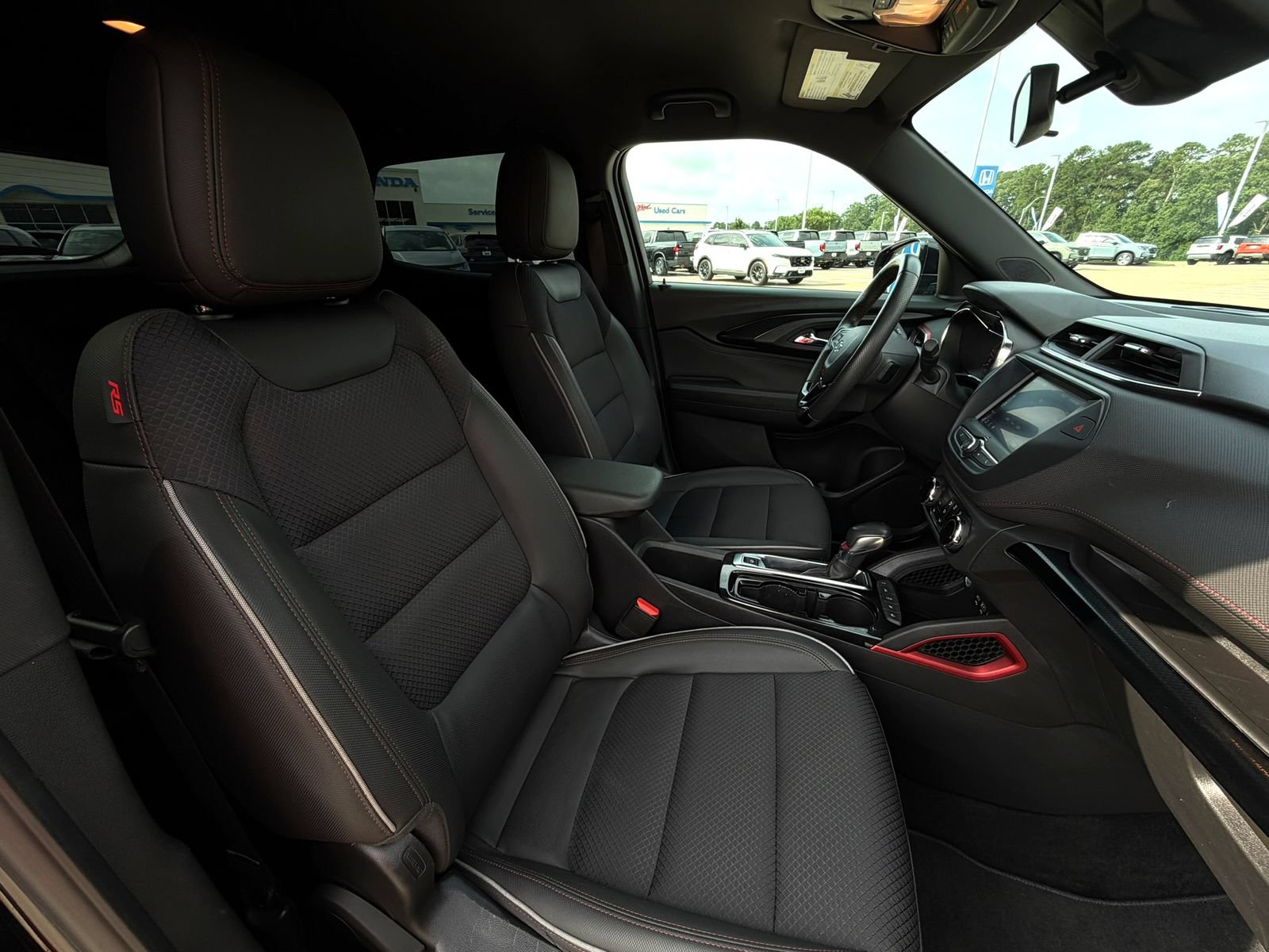 Used 2022 Chevrolet TrailBlazer RS FWD image 13