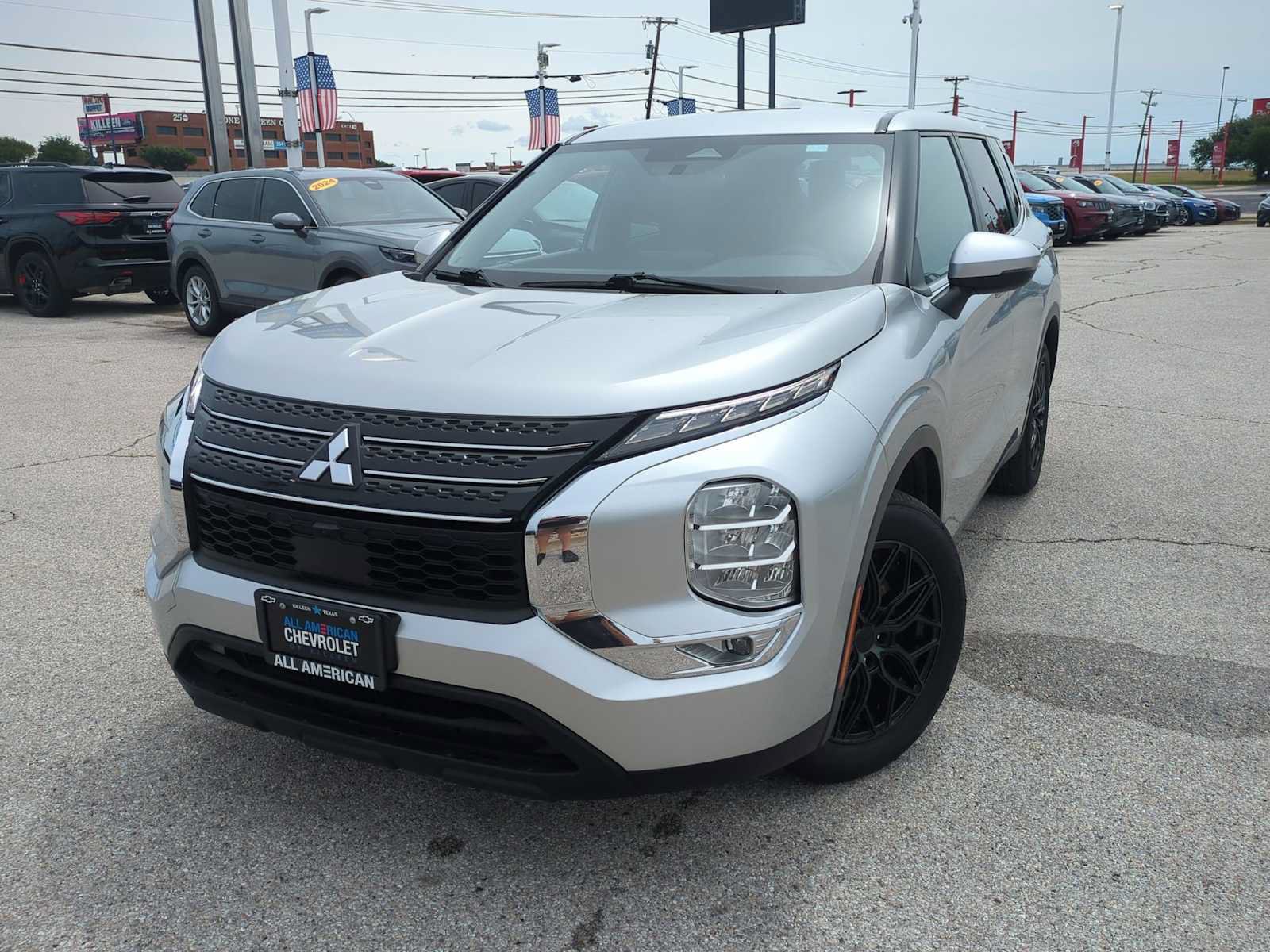 Used 2023 Mitsubishi Outlander SE