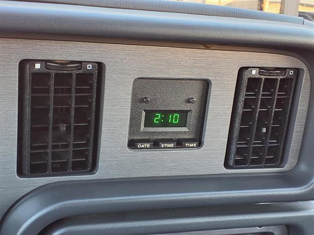 Used 1988 Ford Thunderbird image 3