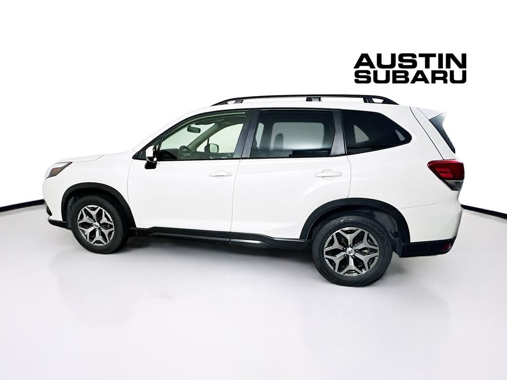 Used 2022 Subaru Forester Premium AWD/4WD image 4