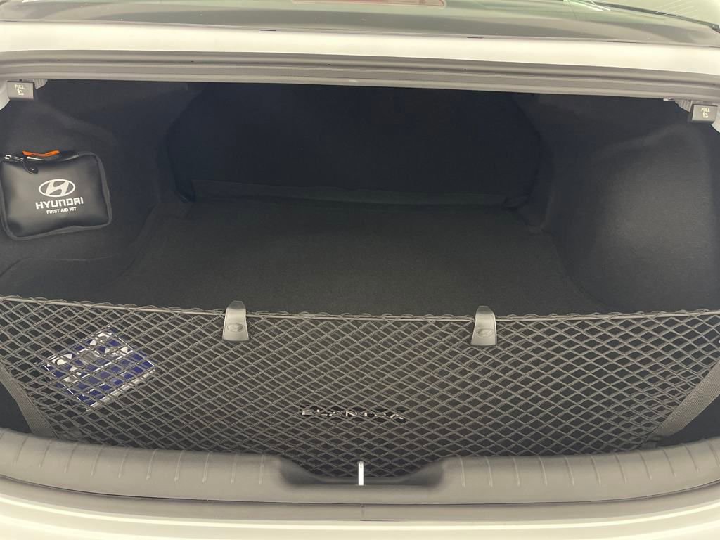 New 2025 Hyundai Elantra SEL image 10