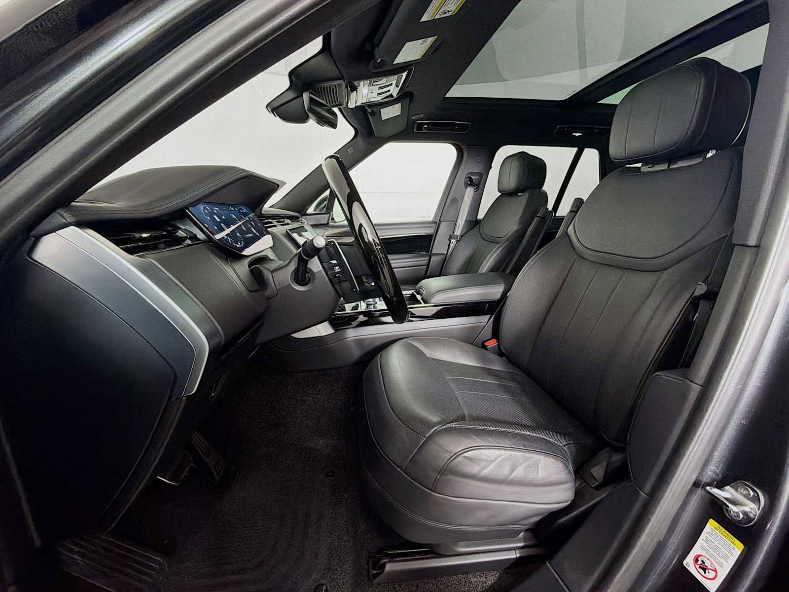 Certified 2023 Land Rover Range Rover SE image 23